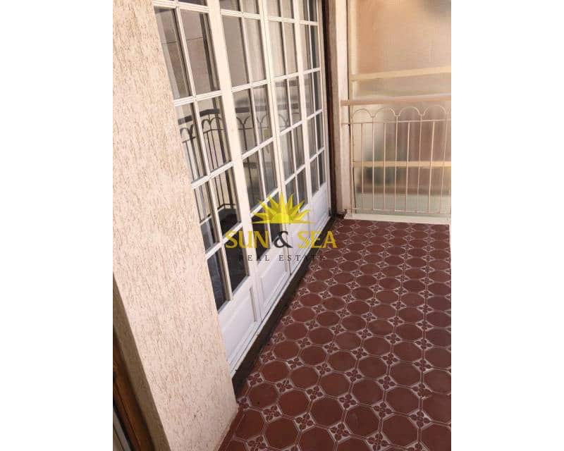 3 makuuhuone Huoneisto myytävänä paikassa Santa Pola mukana uima-altaan - 255 000 € (Ref: 8924780)