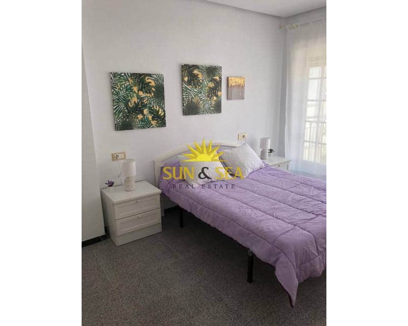 3 makuuhuone Huoneisto myytävänä paikassa Santa Pola mukana uima-altaan - 255 000 € (Ref: 8924780)