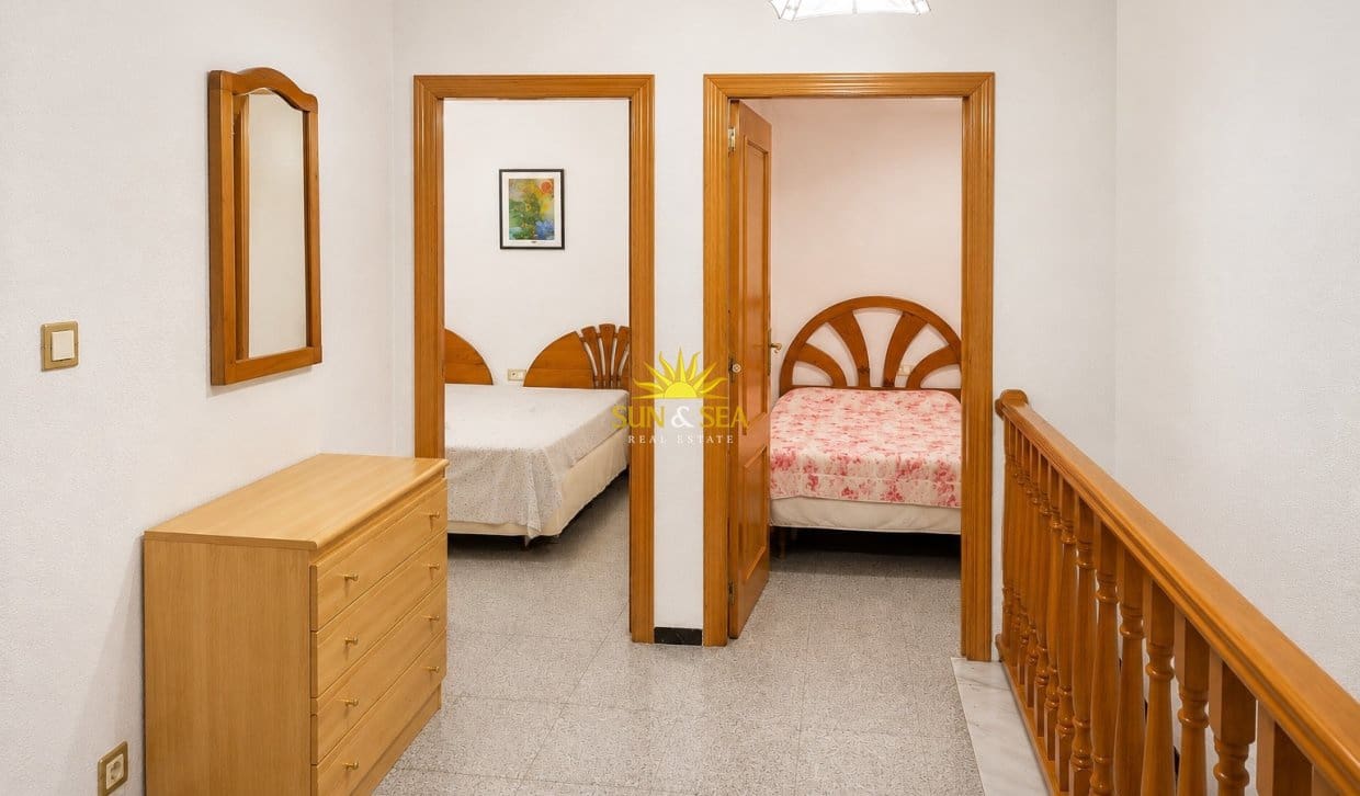 5 soveværelse Byhus til salg i Santa Pola - € 290.000 (Ref: 8924781)