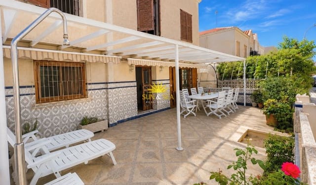 5 soveværelse Byhus til salg i Calas Santiago Bernabéu, Santa Pola - € 290.000 (Ref: 8924781)