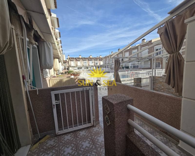 2 soveværelse Byhus til leje i Santa Pola med swimmingpool - € 1.000 (Ref: 8925346)
