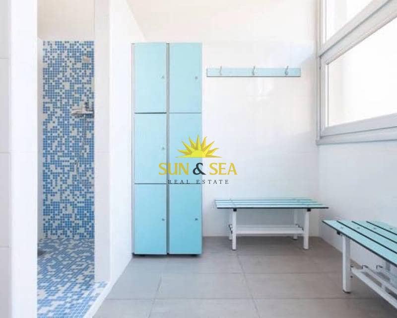 2 quarto Apartamento para arrendar em Benidorm com piscina garagem - 1 300 € (Ref: 8930645)