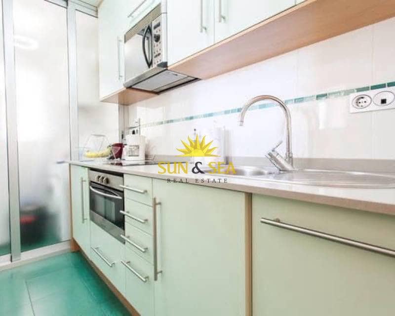 2 quarto Apartamento para arrendar em Benidorm com piscina garagem - 1 300 € (Ref: 8930645)