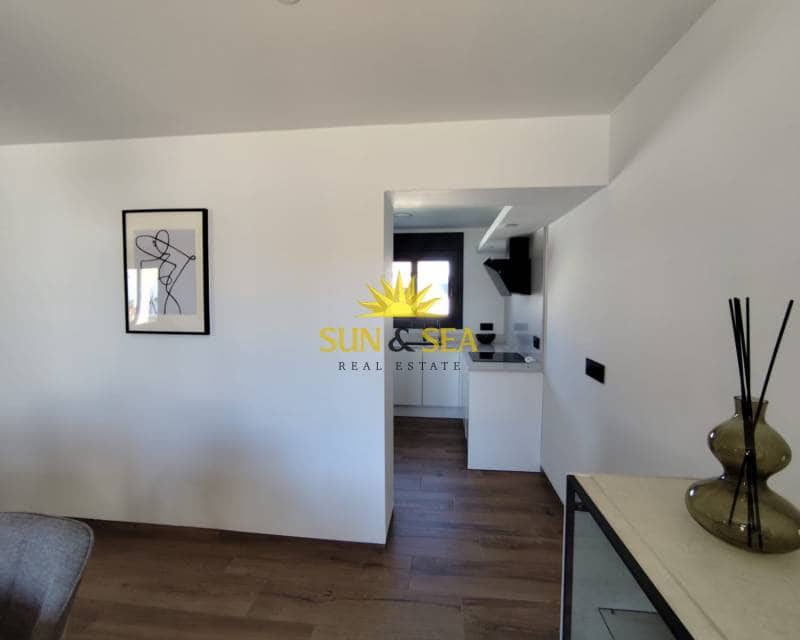 3 Zimmer Villa zu verkaufen in Los Balcones mit Pool Garage - 550.000 € (Ref: 8930650)