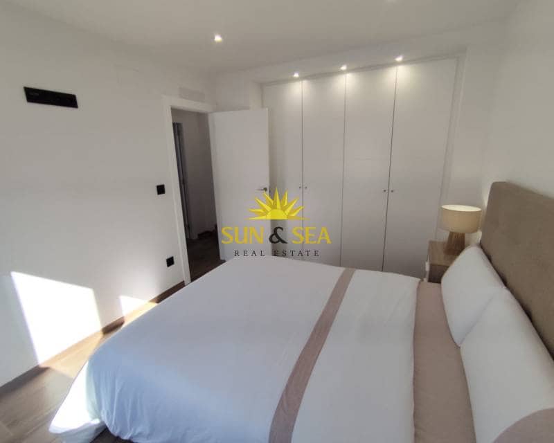 3 Zimmer Villa zu verkaufen in Los Balcones mit Pool Garage - 550.000 € (Ref: 8930650)