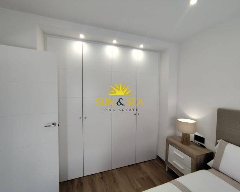 3 Zimmer Villa zu verkaufen in Los Balcones mit Pool Garage - 550.000 € (Ref: 8930650)