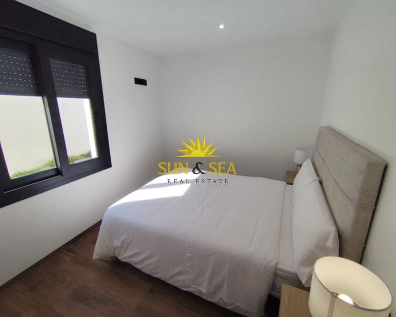 3 Zimmer Villa zu verkaufen in Los Balcones mit Pool Garage - 550.000 € (Ref: 8930650)