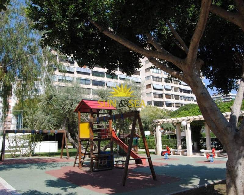 2 quarto Apartamento para arrendar em Playa de San Juan com piscina - 1 100 € (Ref: 8931509)