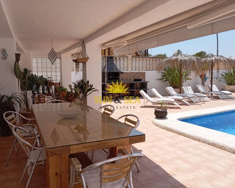 5 bedroom Villa for rent in Teulada with pool garage - € 2,700 (Ref: 8931687)