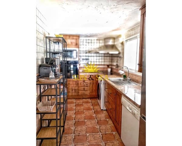 5 quarto Moradia para arrendar em Teulada Pueblo, Teulada-Moraira com piscina garagem - 2 700 € (Ref: 8931687)