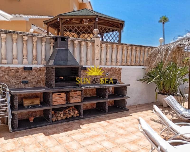 5 bedroom Villa for rent in Teulada with pool garage - € 2,700 (Ref: 8931687)