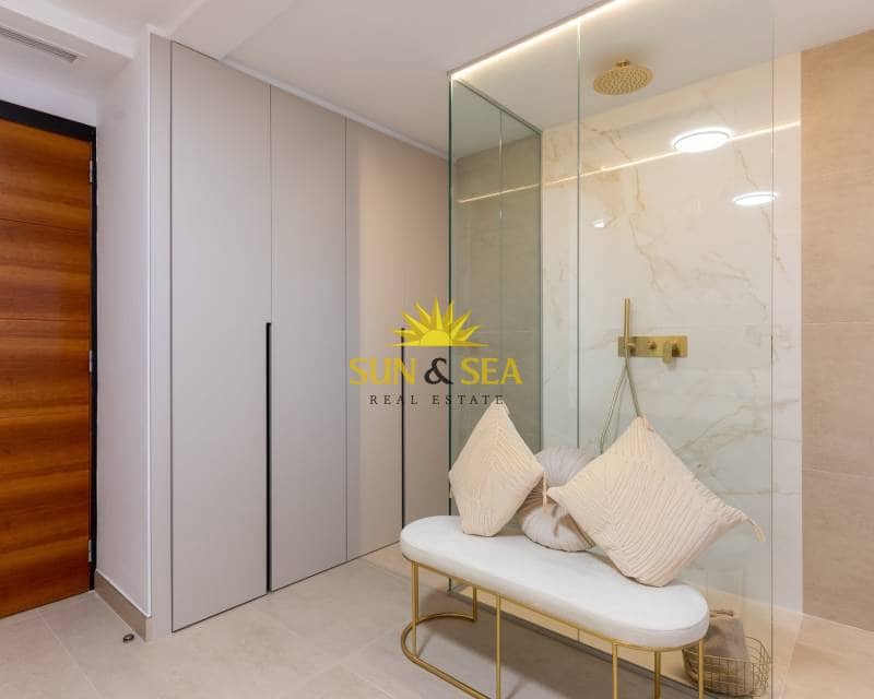 2 quarto Apartamento para arrendar em Calpe / Calp - 2 000 € (Ref: 8931688)