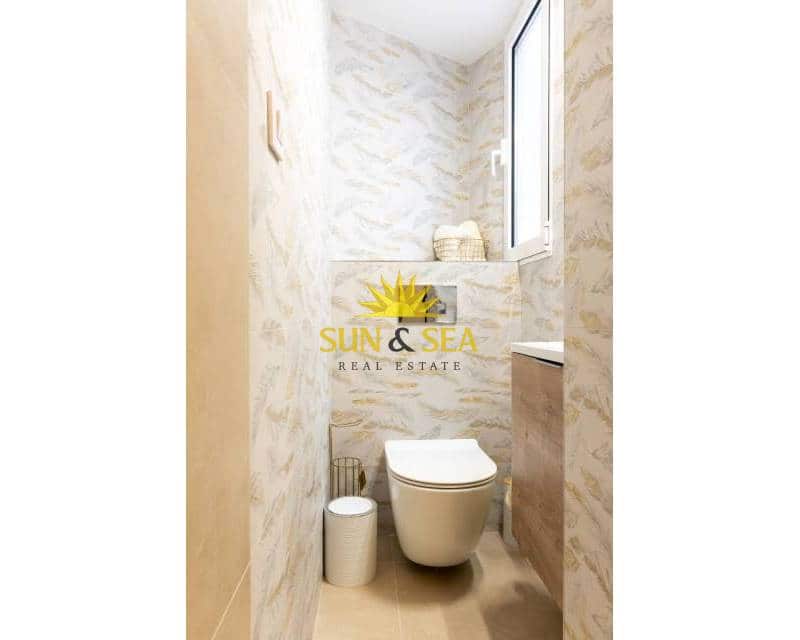 2 quarto Apartamento para arrendar em Calpe / Calp - 2 000 € (Ref: 8931688)