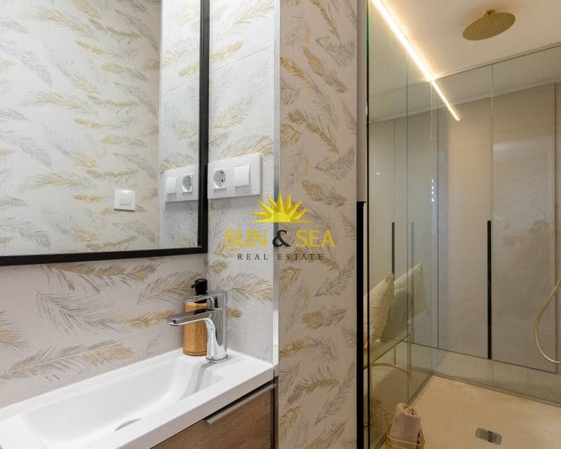 2 quarto Apartamento para arrendar em Calpe / Calp - 2 000 € (Ref: 8931688)