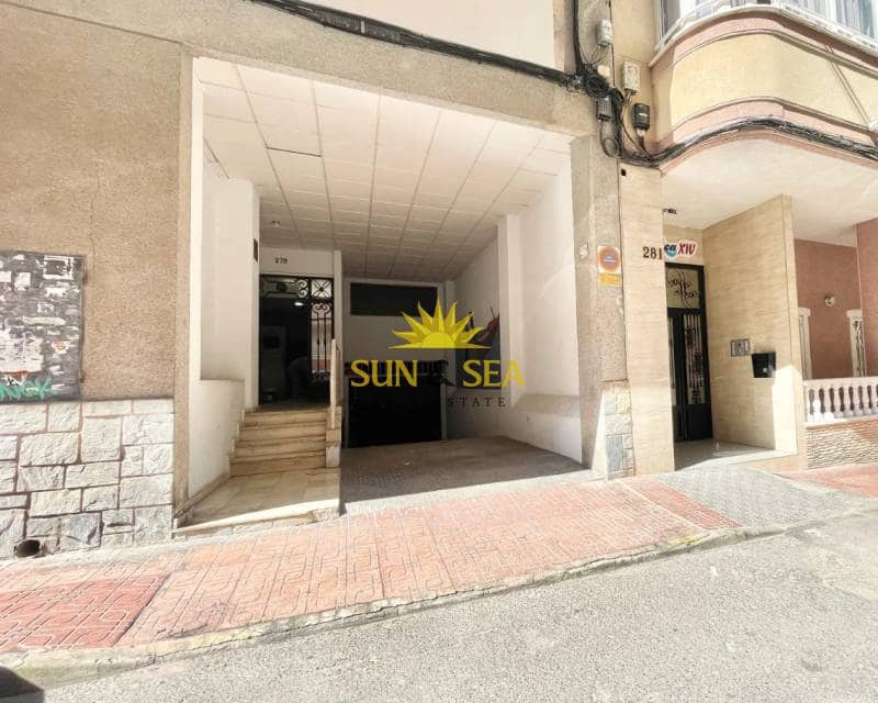 Garage à vendre à Torrevieja - 14 000 € (Ref: 8932795)