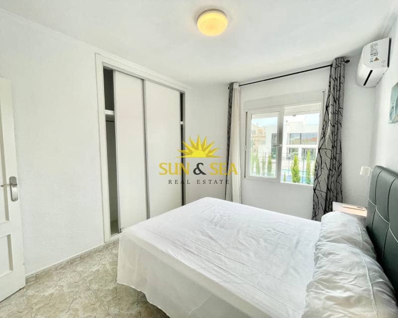 3 sovrum Lägenhet att hyra i Torrevieja med pool - 950 € (Ref: 8933388)