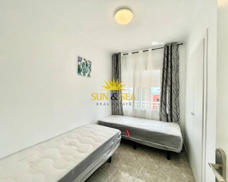 3 sovrum Lägenhet att hyra i Torrevieja med pool - 950 € (Ref: 8933388)