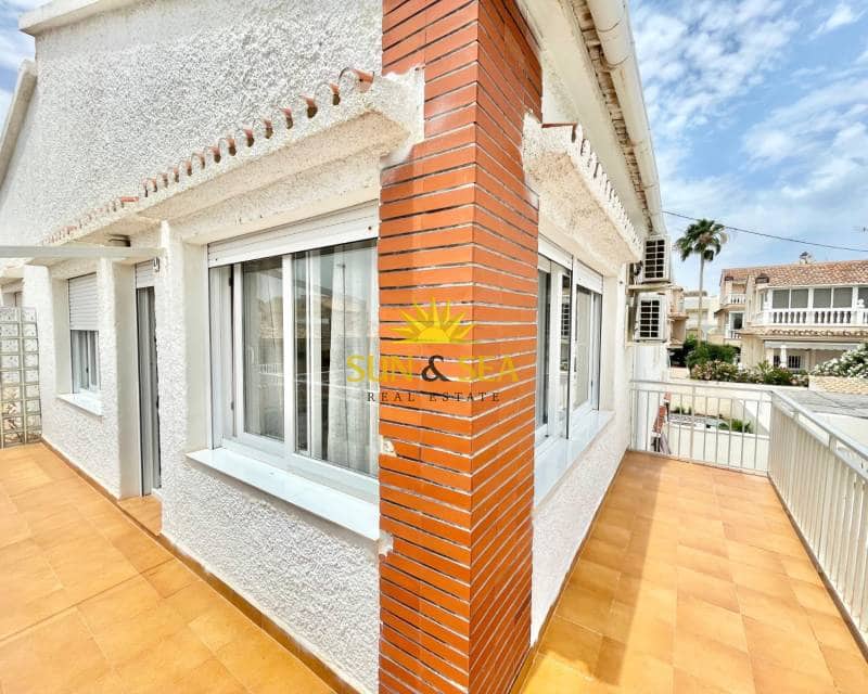 3 sovrum Lägenhet att hyra i Torrevieja med pool - 950 € (Ref: 8933388)