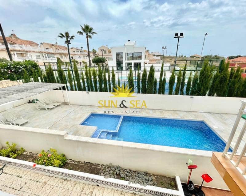 3 sovrum Lägenhet att hyra i Torrevieja med pool - 950 € (Ref: 8933388)