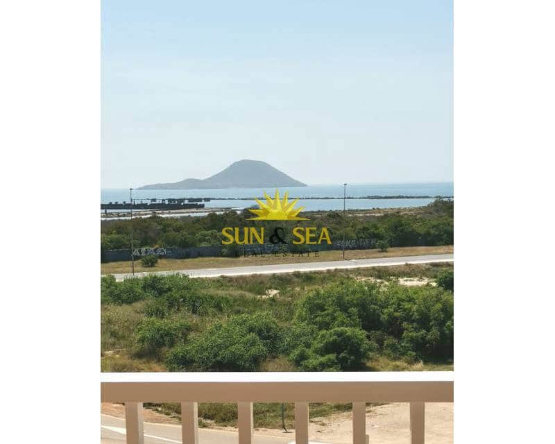 3 slaapkamer Appartement te huur in La Manga del Mar Menor met zwembad - € 800 (Ref: 8934618)