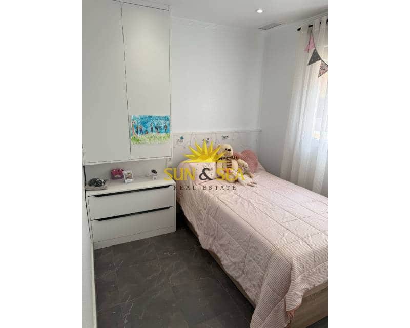 3 Zimmer Villa zu verkaufen in Guardamar del Segura mit Garage - 299.000 € (Ref: 8935498)