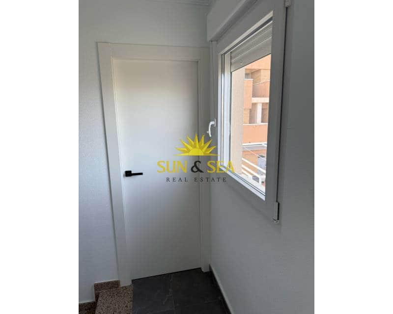 3 Zimmer Villa zu verkaufen in Guardamar del Segura mit Garage - 299.000 € (Ref: 8935498)