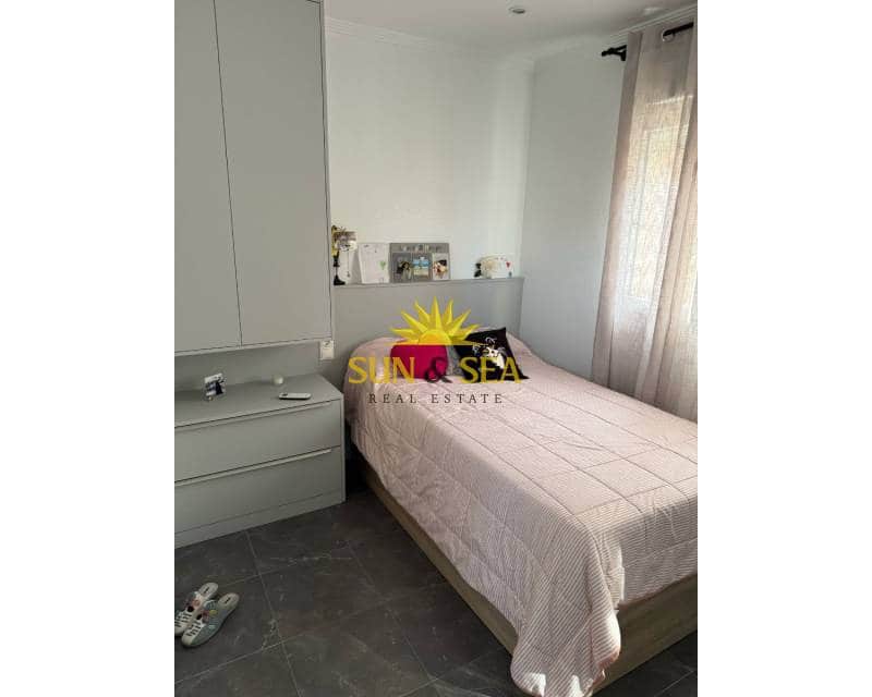 3 Zimmer Villa zu verkaufen in Guardamar del Segura mit Garage - 299.000 € (Ref: 8935498)