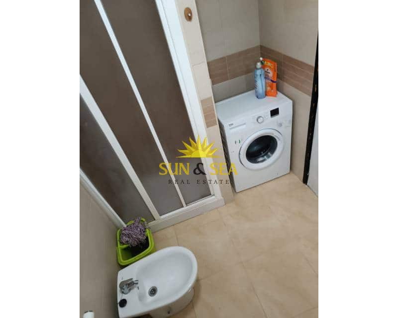 4 makuuhuone Huoneisto vuokrattavana paikassa Torrevieja - 1 350 € (Ref: 8937951)