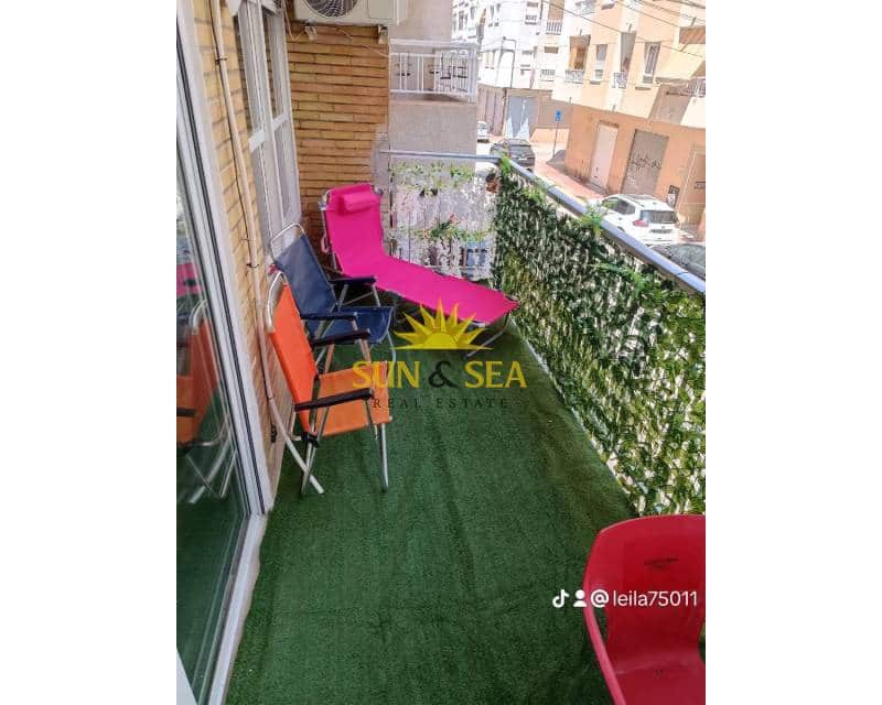 4 makuuhuone Huoneisto vuokrattavana paikassa Torrevieja - 1 350 € (Ref: 8937951)