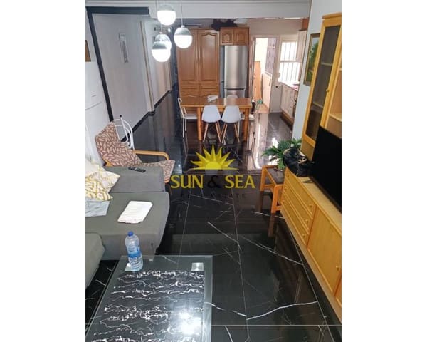 4 makuuhuone Huoneisto vuokrattavana paikassa Los Frutales, Torrevieja - 1 350 € (Ref: 8937951)