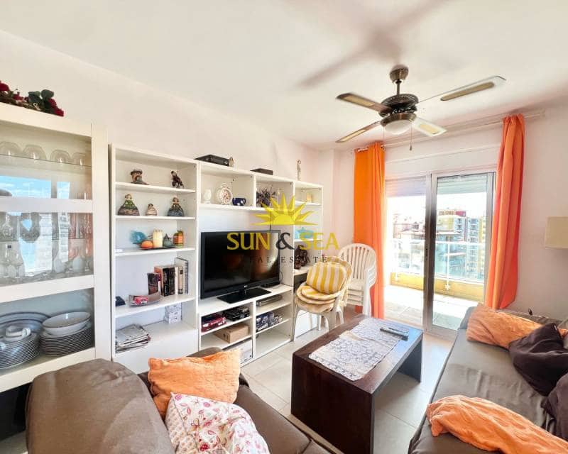 3 soveværelse Penthouse til leje i La Manga del Mar Menor med swimmingpool - € 850 (Ref: 8938231)