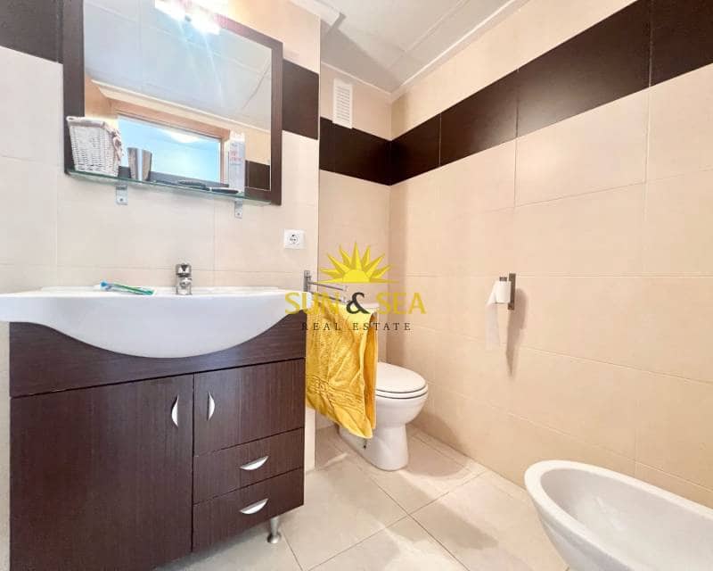 3 soveværelse Penthouse til leje i La Manga del Mar Menor med swimmingpool - € 850 (Ref: 8938231)