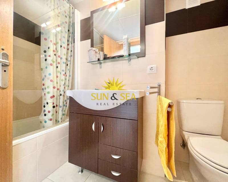 3 soveværelse Penthouse til leje i La Manga del Mar Menor med swimmingpool - € 850 (Ref: 8938231)