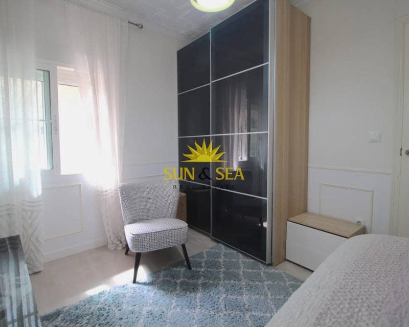 2 bedroom Apartment for sale in Torrevieja - € 125,000 (Ref: 8938233)