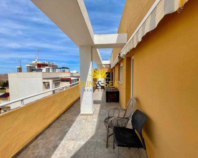 2 makuuhuone Kattohuoneisto vuokrattavana paikassa La Mata - 1 500 € (Ref: 8942279)