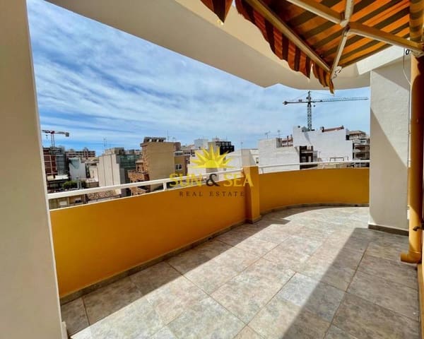 2 makuuhuone Kattohuoneisto vuokrattavana paikassa Gaspar Perelló, Torrevieja - 1 500 € (Ref: 8942279)