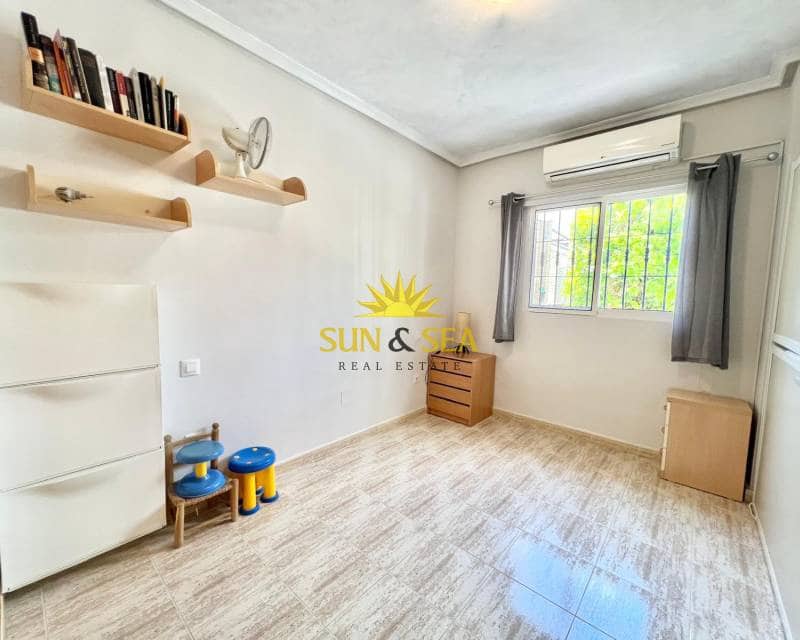 2 sypialnia Dom do wynajęcia w Pilar de la Horadada z basenem garażem - 800 € (Ref: 8944384)