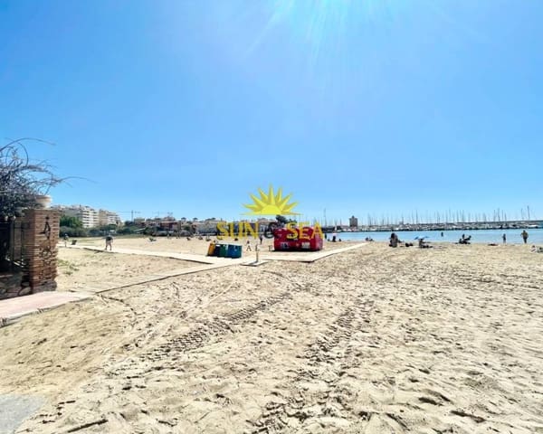 3 makuuhuone Kaupallinen myytävänä paikassa Playa del Acequión, Torrevieja - 750 000 € (Ref: 8945584)