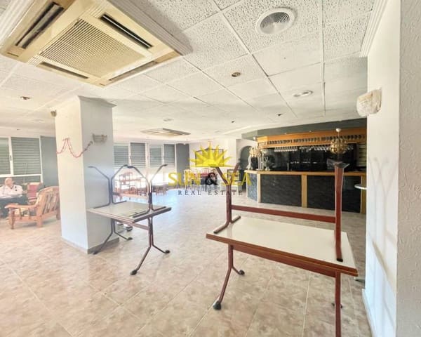 3 makuuhuone Kaupallinen myytävänä paikassa Playa del Acequión, Torrevieja - 750 000 € (Ref: 8945584)