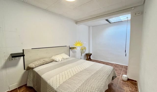 Bungalow de 2 chambres à louer à El Chaparral - La Siesta - La Torreta, Torrevieja - 850 € (Ref: 8947255)