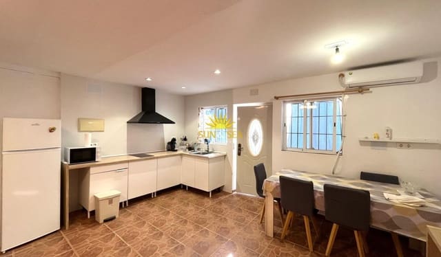 Bungalow de 2 chambres à louer à El Chaparral - La Siesta - La Torreta, Torrevieja - 850 € (Ref: 8947255)
