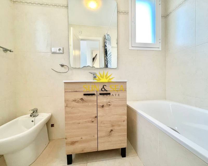 3 bedroom Apartment for rent in San Cayetano - € 700 (Ref: 8948214)