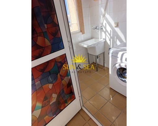 1 sovrum Lägenhet att hyra i La Manga del Mar Menor med pool - 500 € (Ref: 8953409)