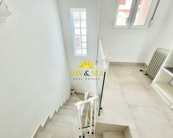 3 soveværelse Villa til leje i La Manga del Mar Menor med swimmingpool - € 1.500 (Ref: 8956480)