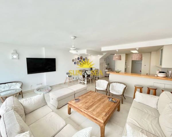 3 soveværelse Villa til leje i La Manga del Mar Menor med swimmingpool - € 1.500 (Ref: 8956480)