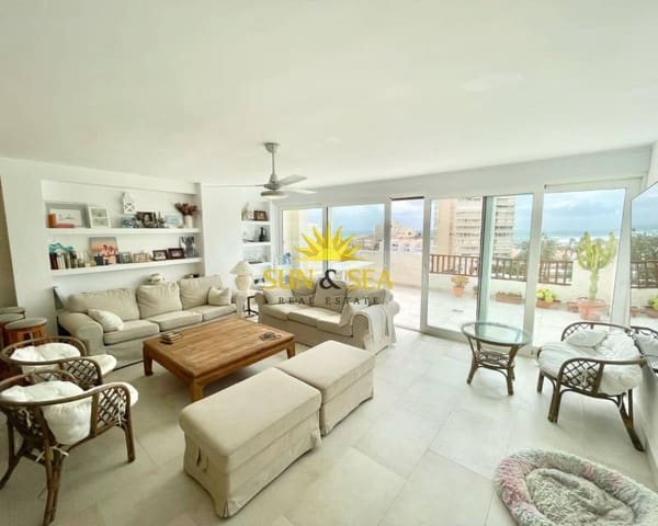 3 soveværelse Villa til leje i La Manga del Mar Menor med swimmingpool - € 1.500 (Ref: 8956480)