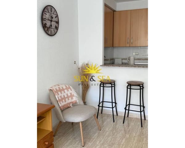 2 soveværelse Lejlighed til leje i Dehesa de Campoamor, Orihuela - € 1.300 (Ref: 8960415)