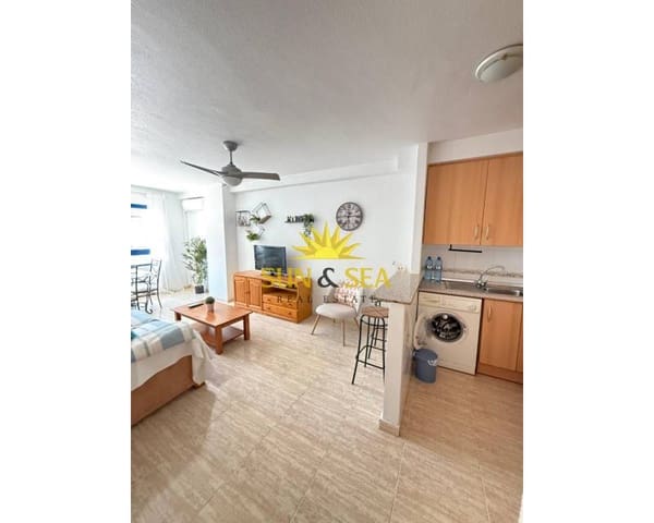 2 soveværelse Lejlighed til leje i Dehesa de Campoamor, Orihuela - € 1.300 (Ref: 8960415)