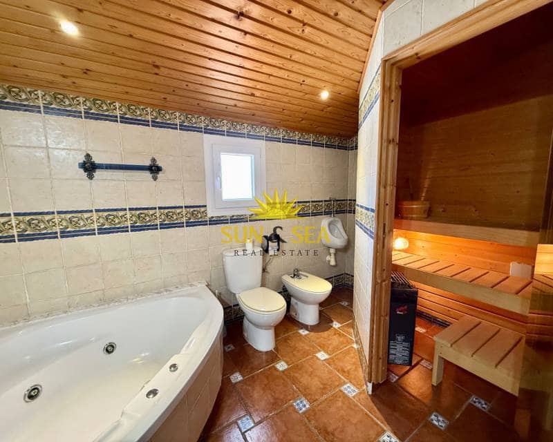 4 bedroom Villa for sale in La Florida with pool garage - € 439,000 (Ref: 8960714)