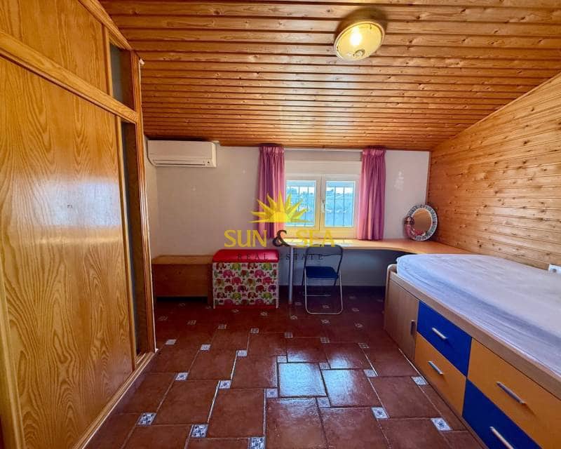 4 bedroom Villa for sale in La Florida with pool garage - € 439,000 (Ref: 8960714)